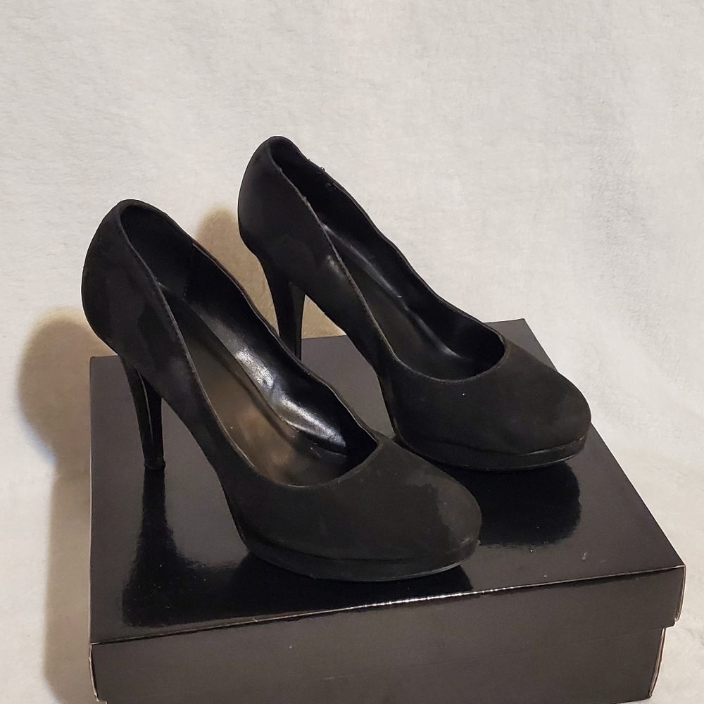 Derek Heart High Heels